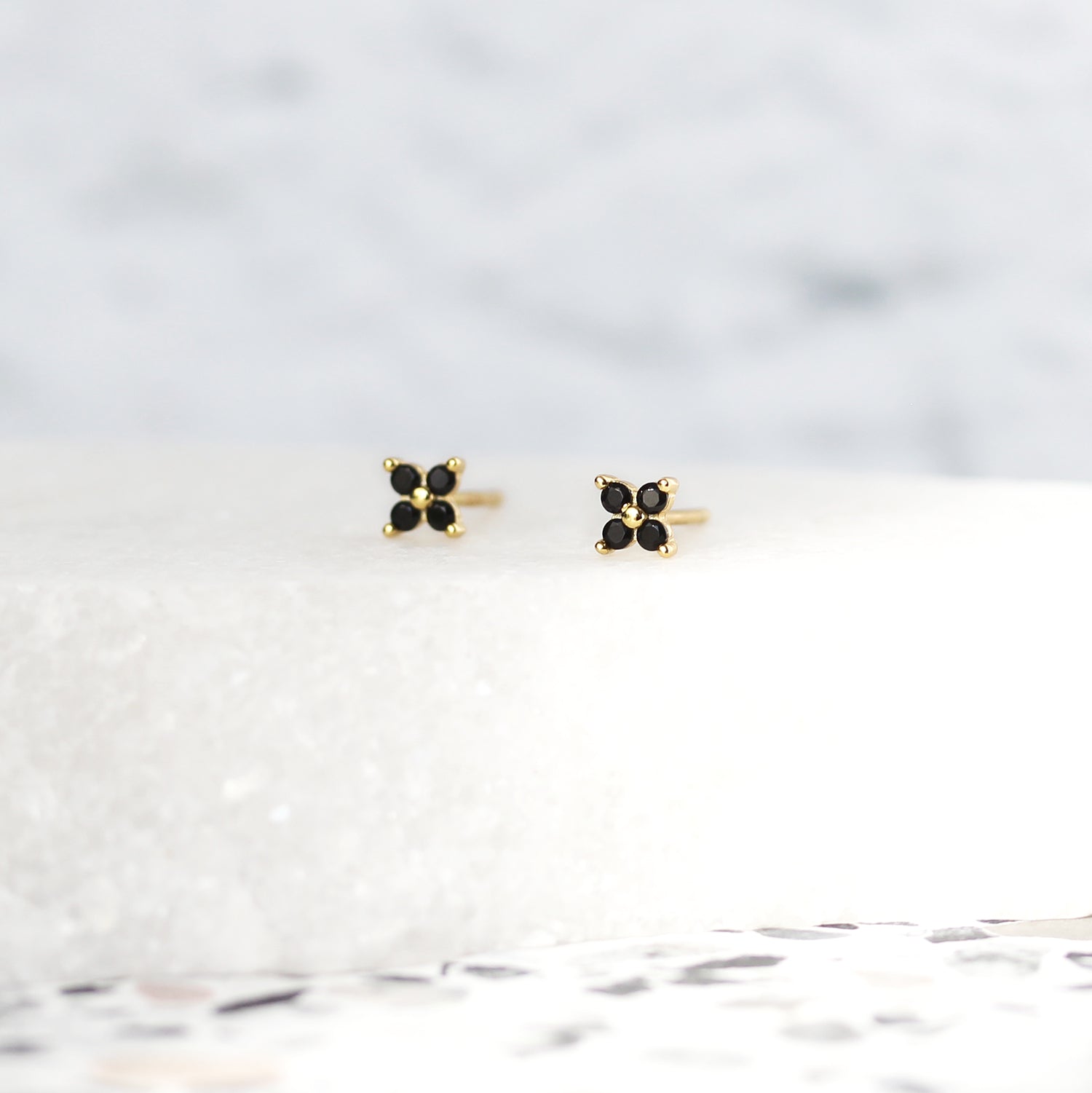 Echo Stud Earrings (Black)