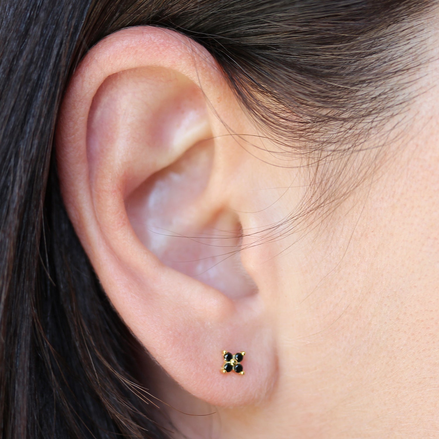 Echo Stud Earrings (Black)