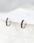 Les petits sparkly noirs - anneaux clicker en argent sterling