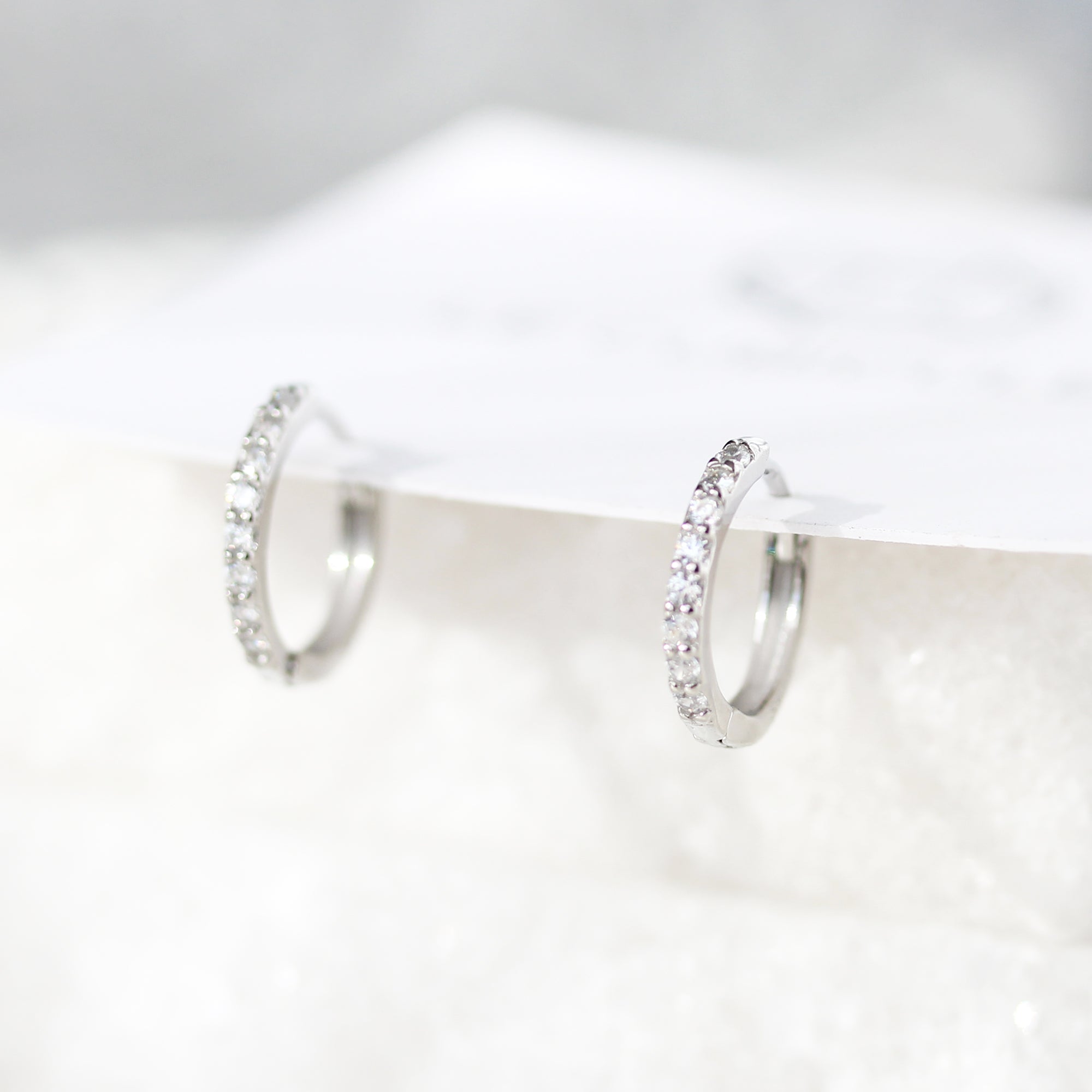 Les petits sparkly - anneaux clicker en argent sterling