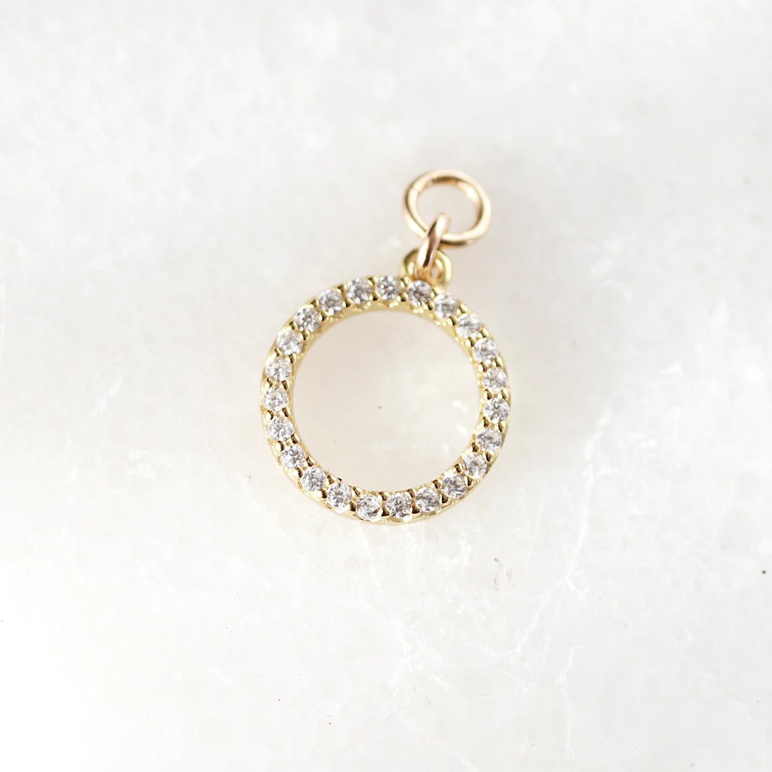 Victoria charm (unit or pair)