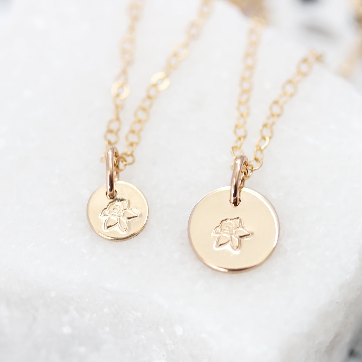 Mini birth flower necklace