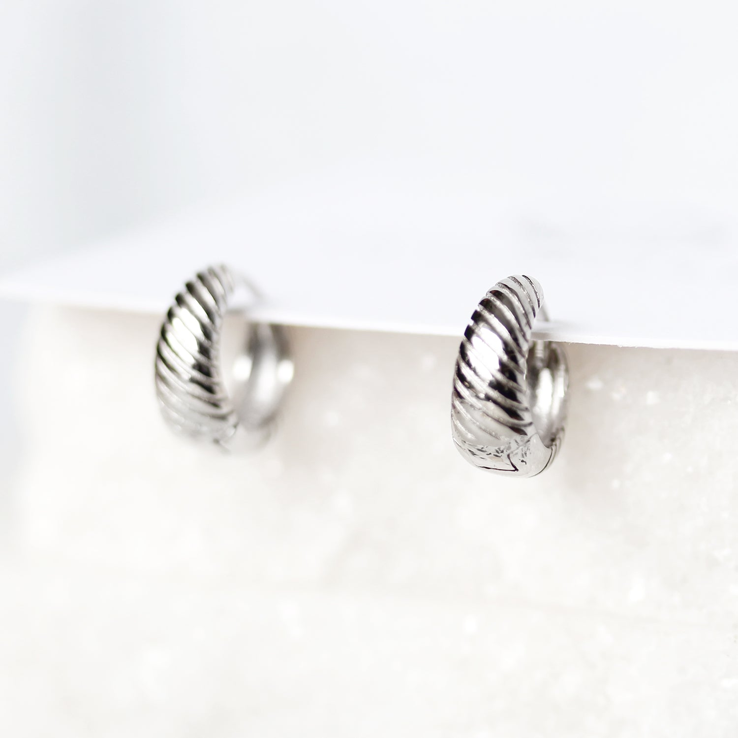 Les swirly - anneaux clicker en argent sterling