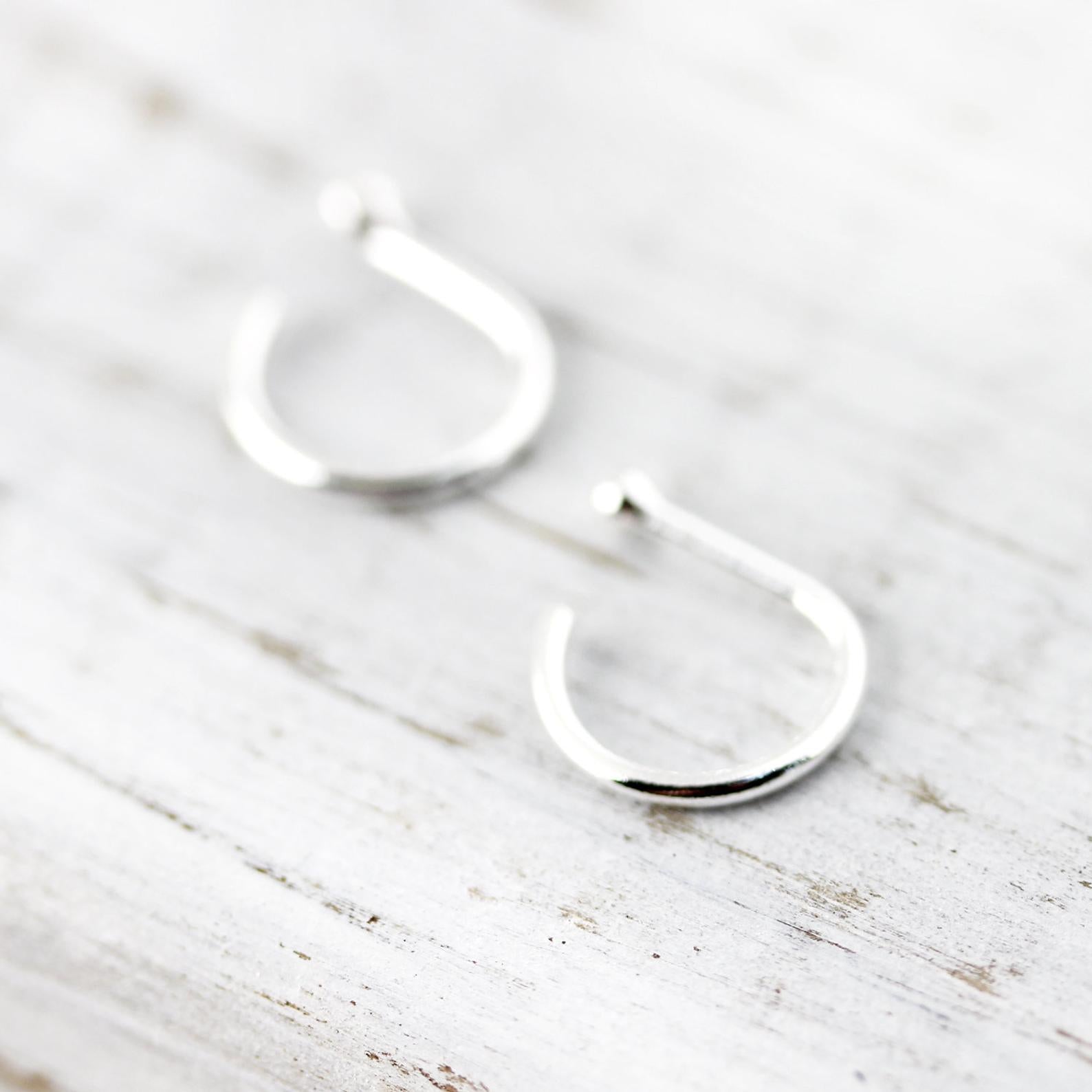 Boucles d'oreilles anneaux ouverts avec billes en argent