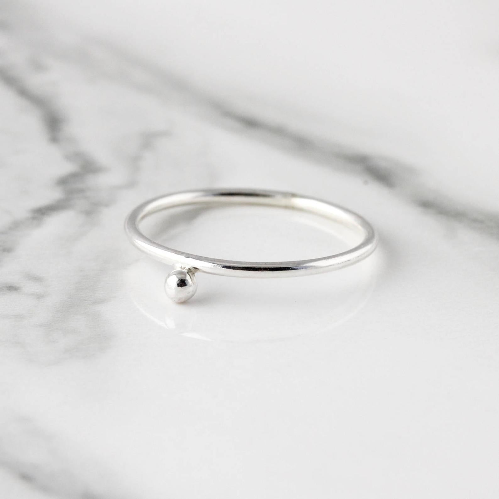 Bague avec bille d'argent