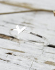 Bague avec petit chevron