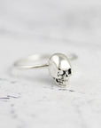 Bague avec petit crâne