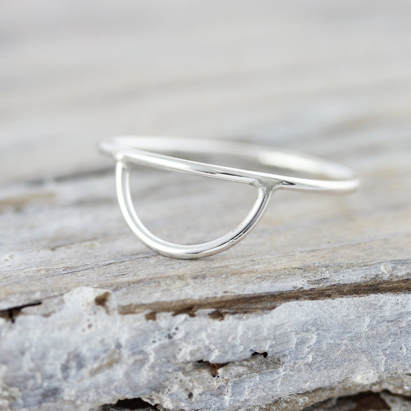 Bague demi-lune