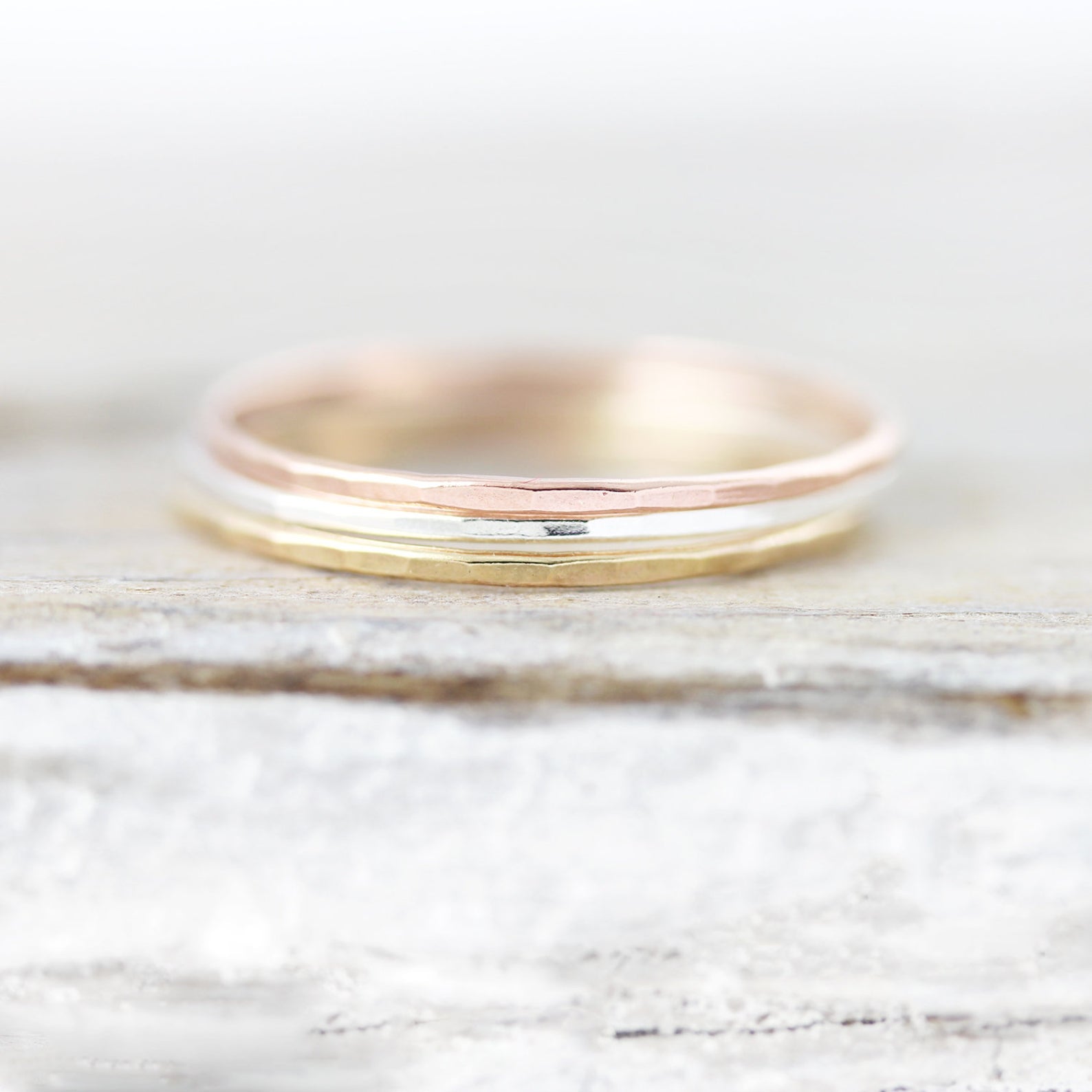 Bague extra fine Martelée 0.8mm