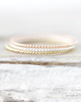 Extra thin twisted ring 0.8mm