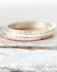 Bague fine Lignée bords carrés 1mm