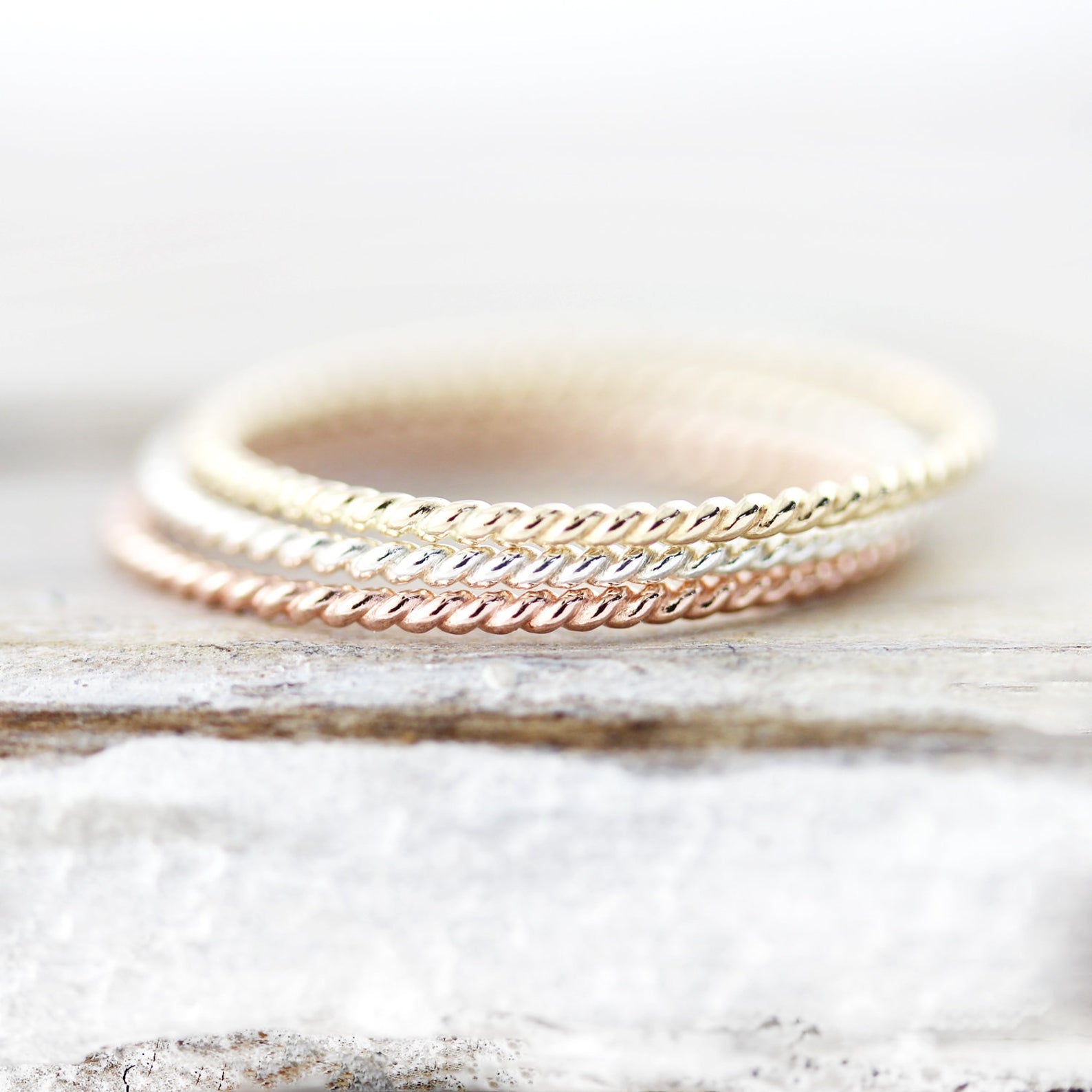 Thin Twisted Ring 1mm