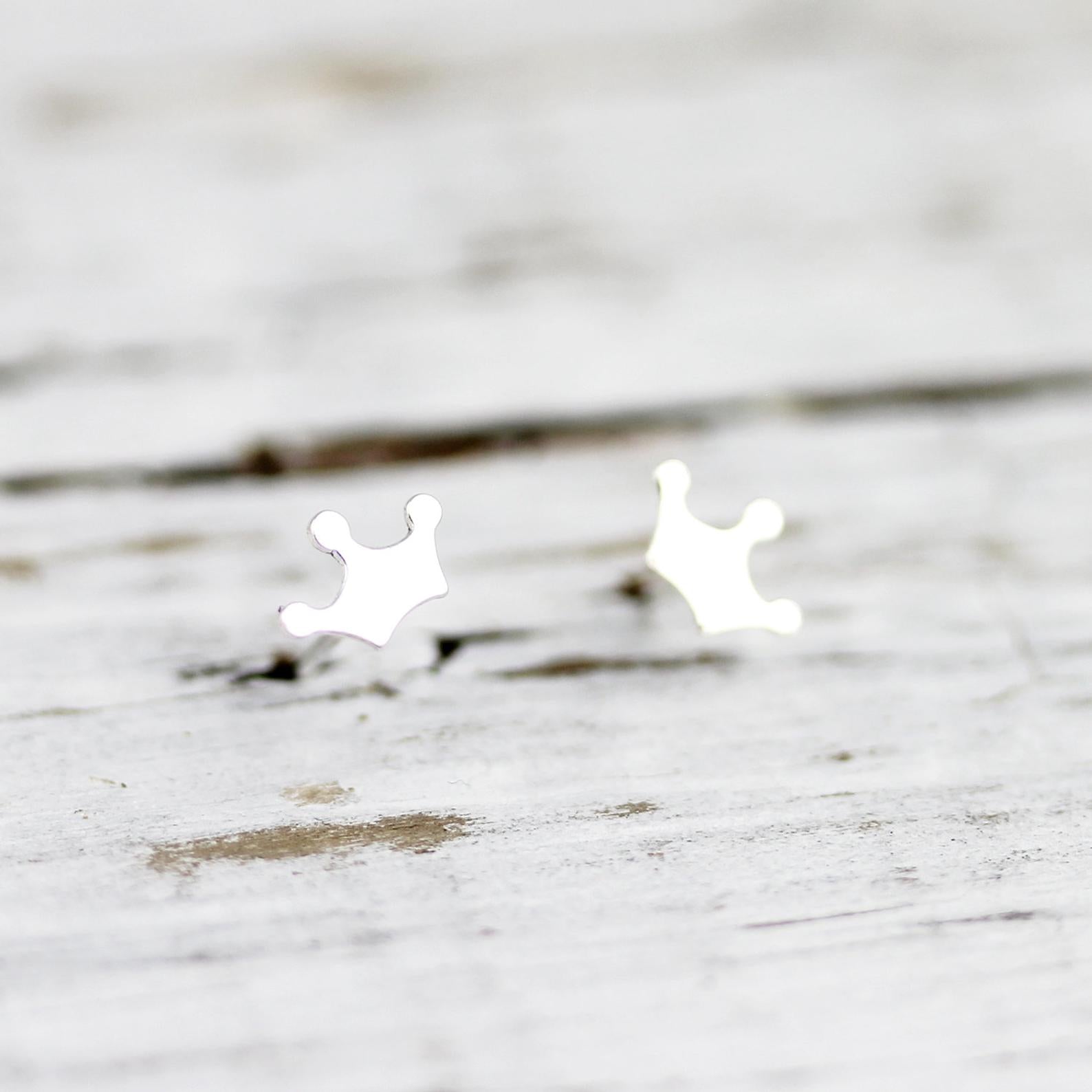 Boucles d'oreilles mini couronnes