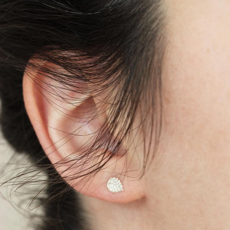 Boucles d'oreilles mini feuilles