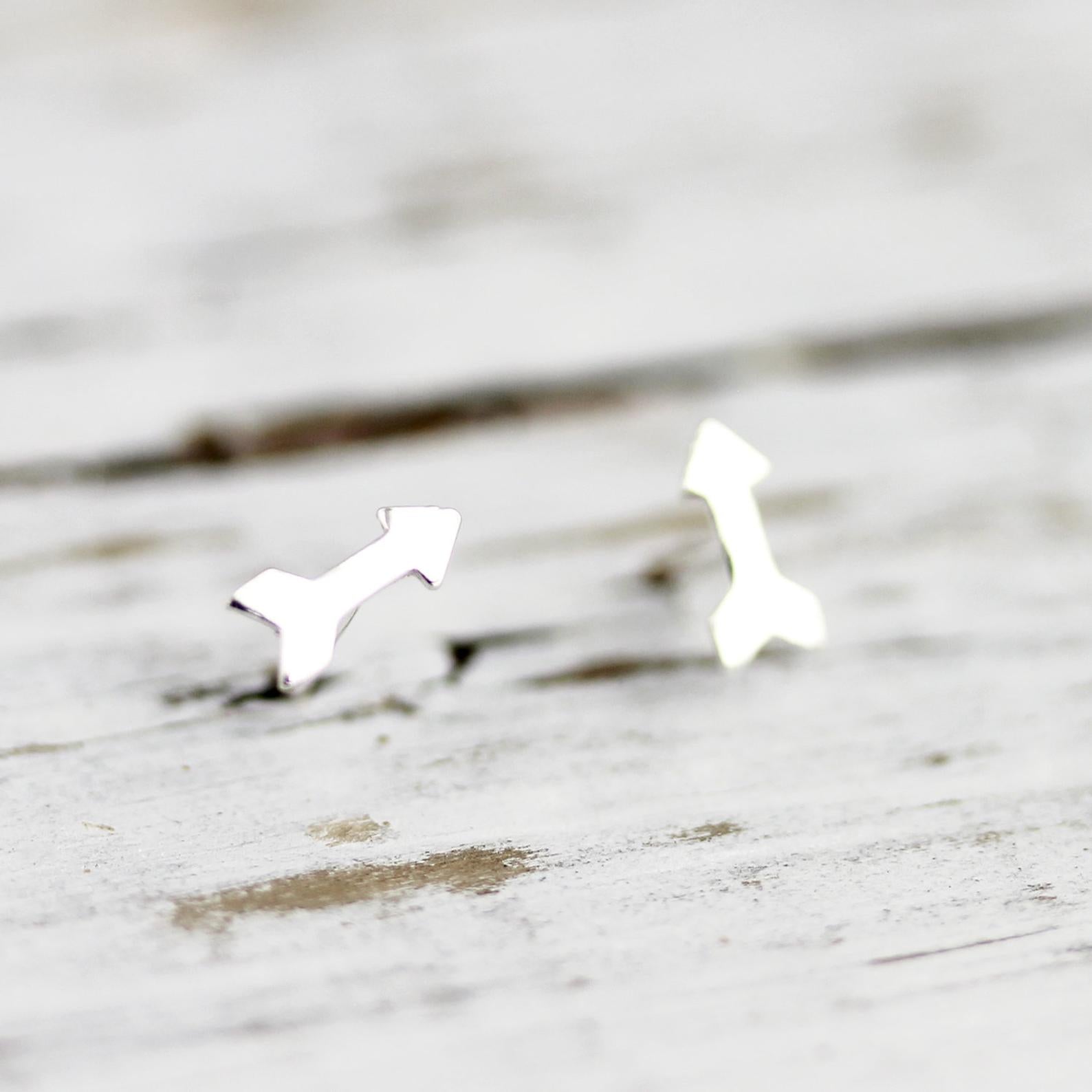Boucles d'oreilles mini flèches