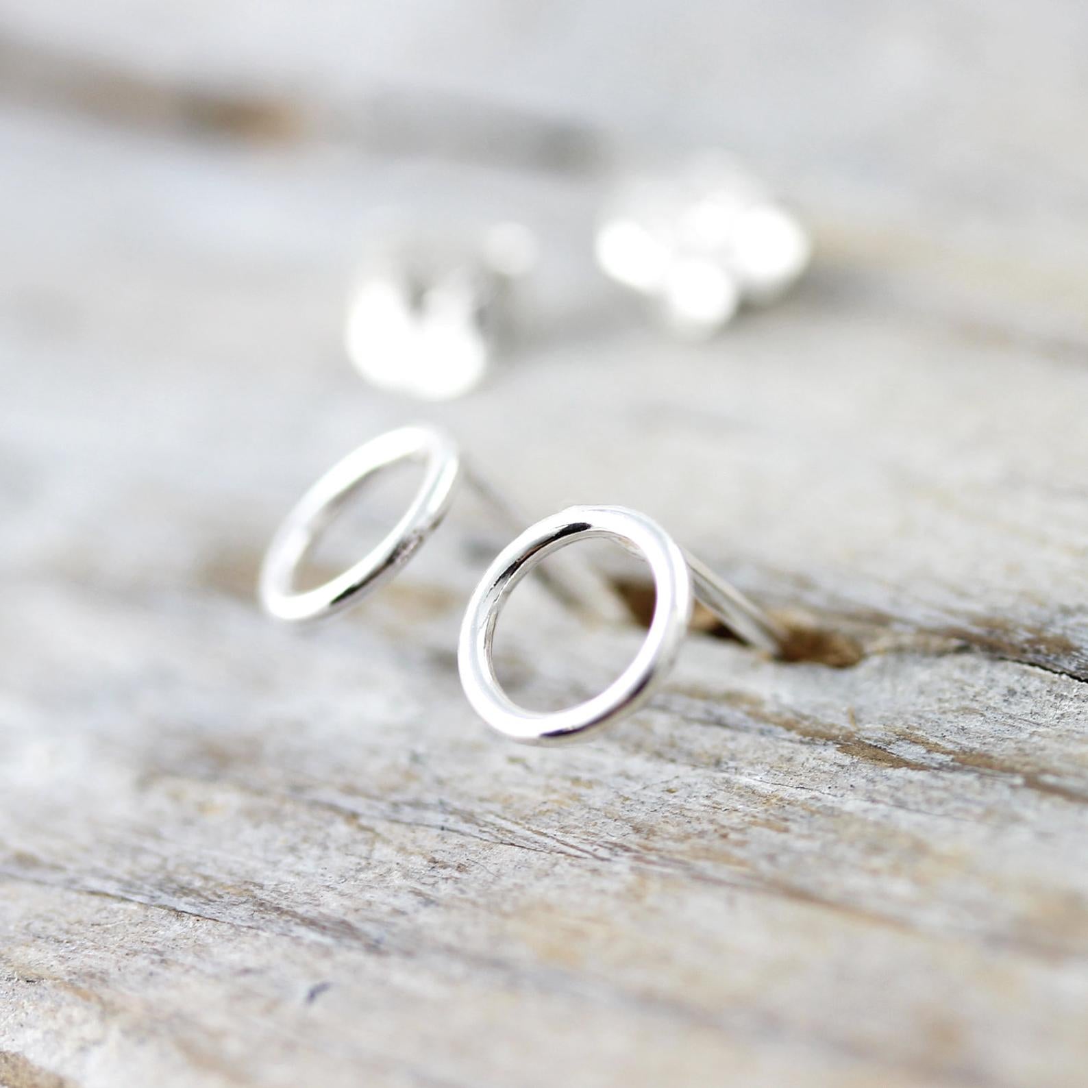 Boucles d'oreilles petits cercles