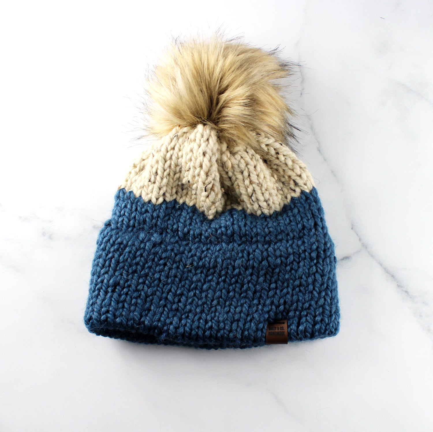 Two-tone pompom hat