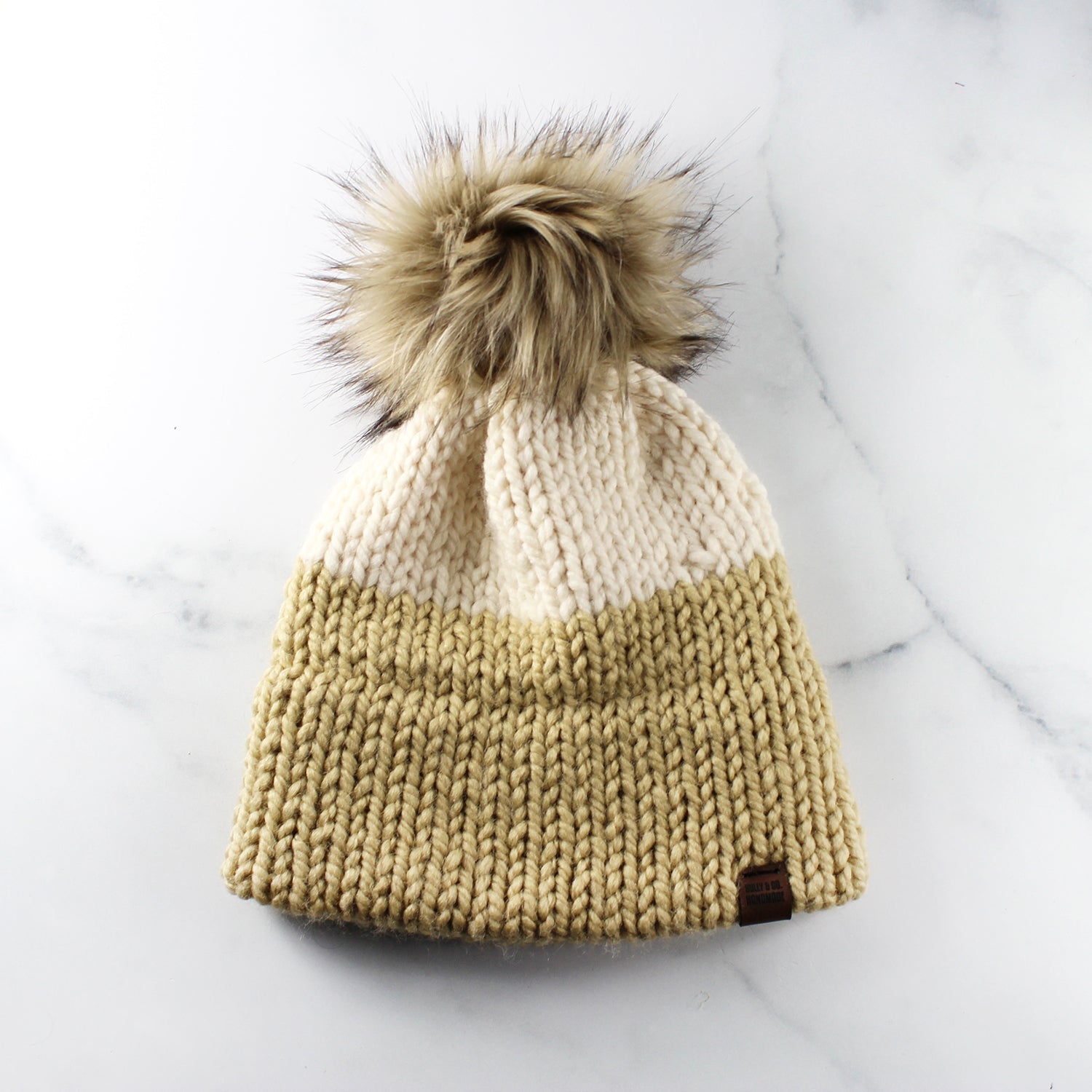Two-tone pompom hat