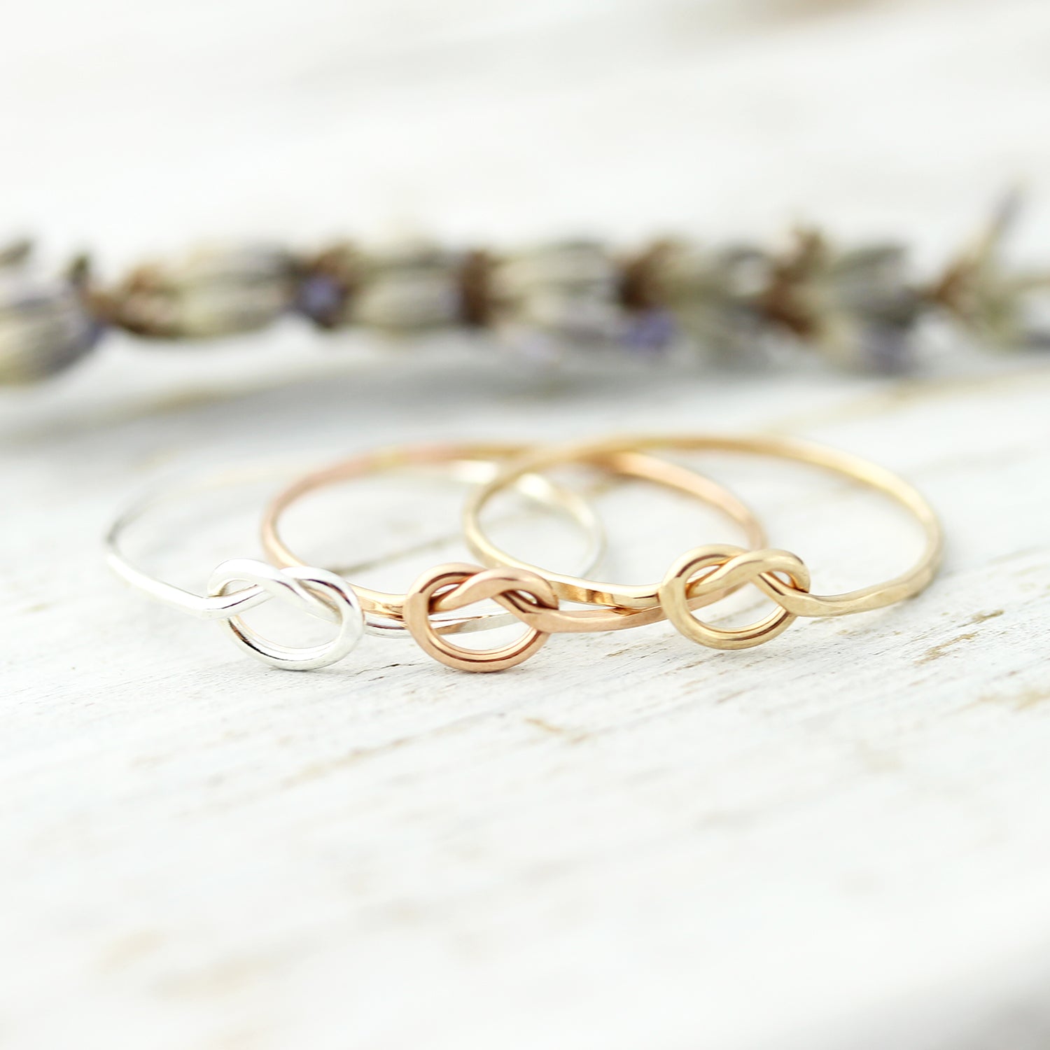 Extra thin knot ring