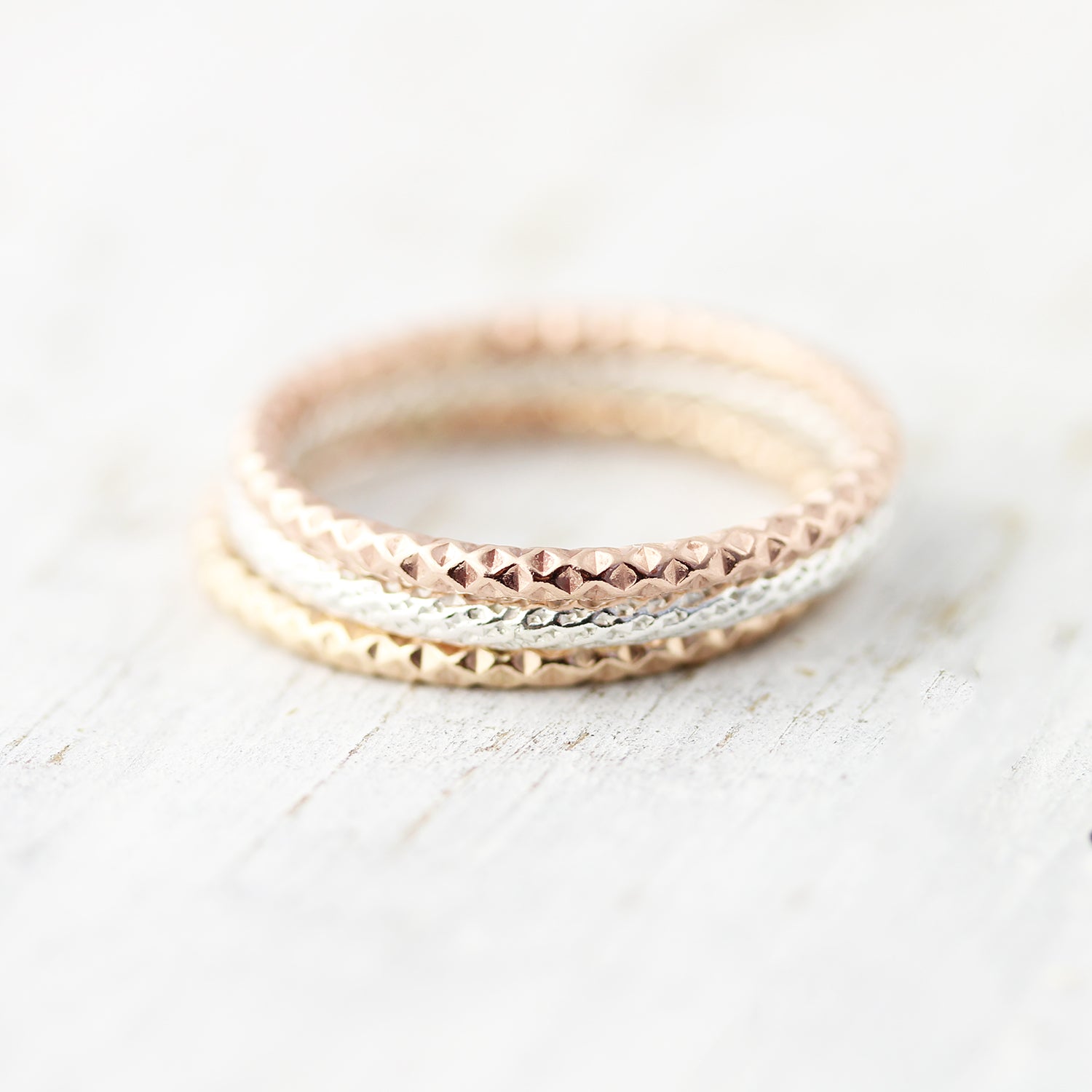 Bague large froissée 1.6mm