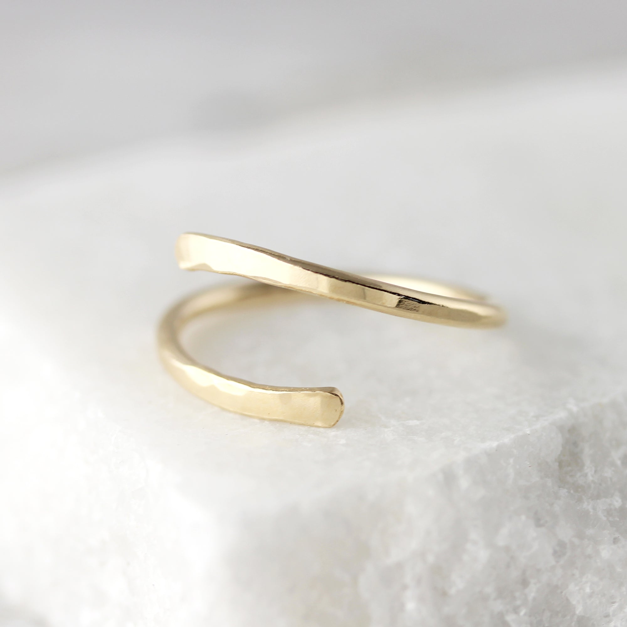 Bague ouverte martelée