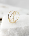 Wavy ring