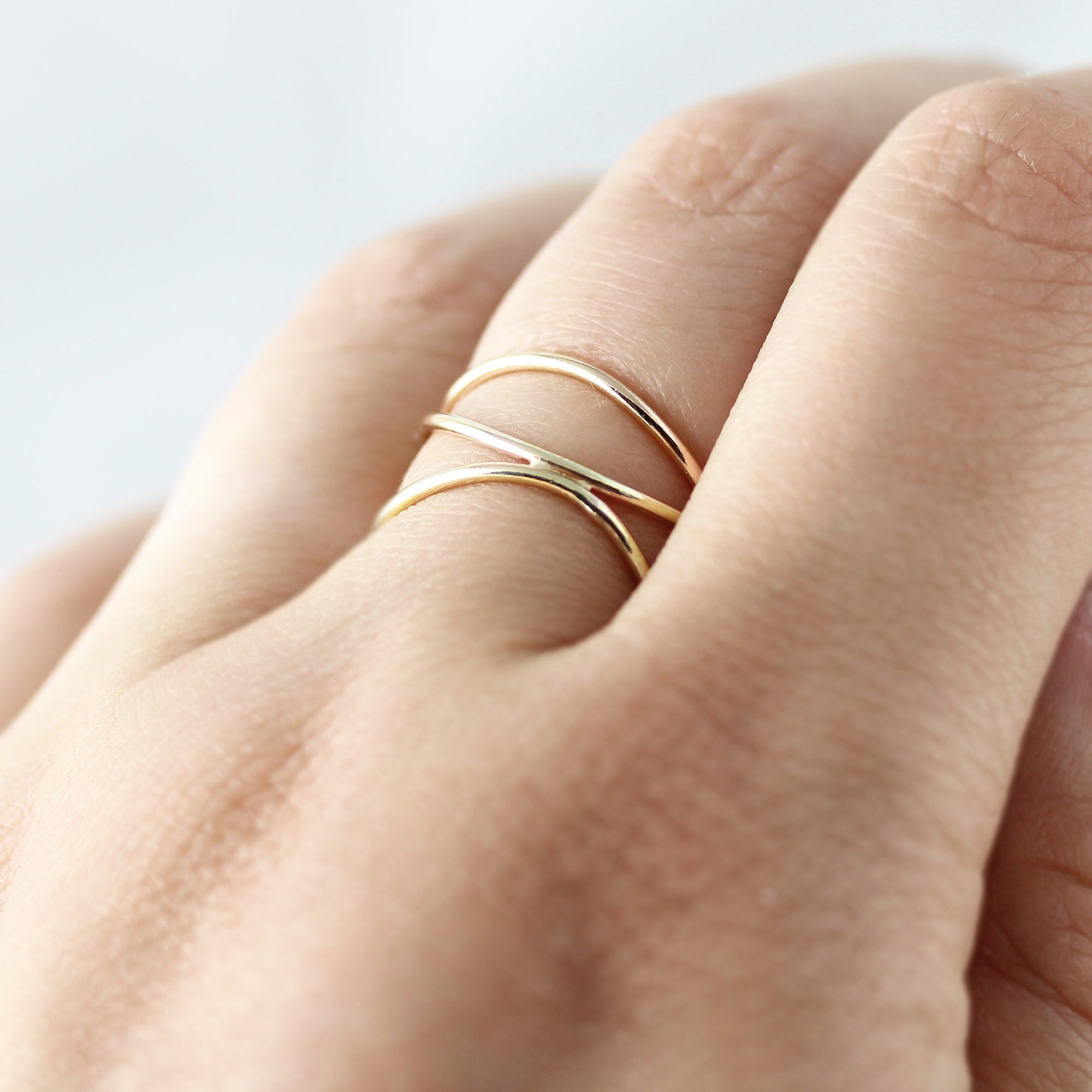 Wavy ring