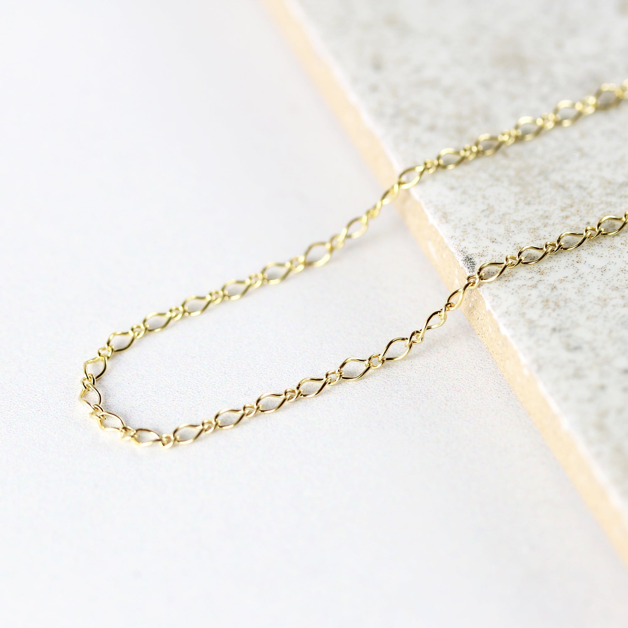 Diamond mesh chain