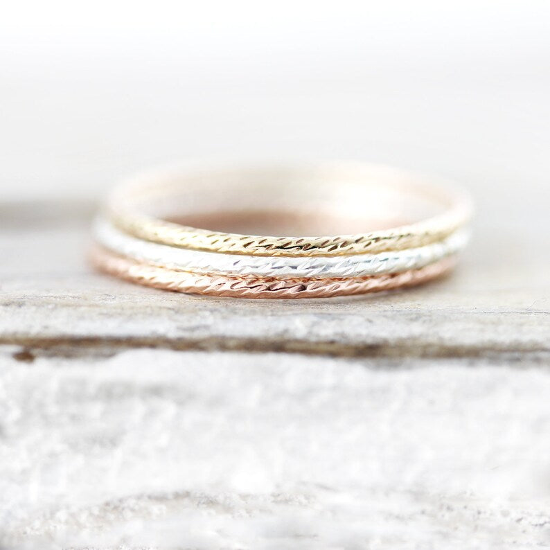 Thin Wrinkled Ring 1mm