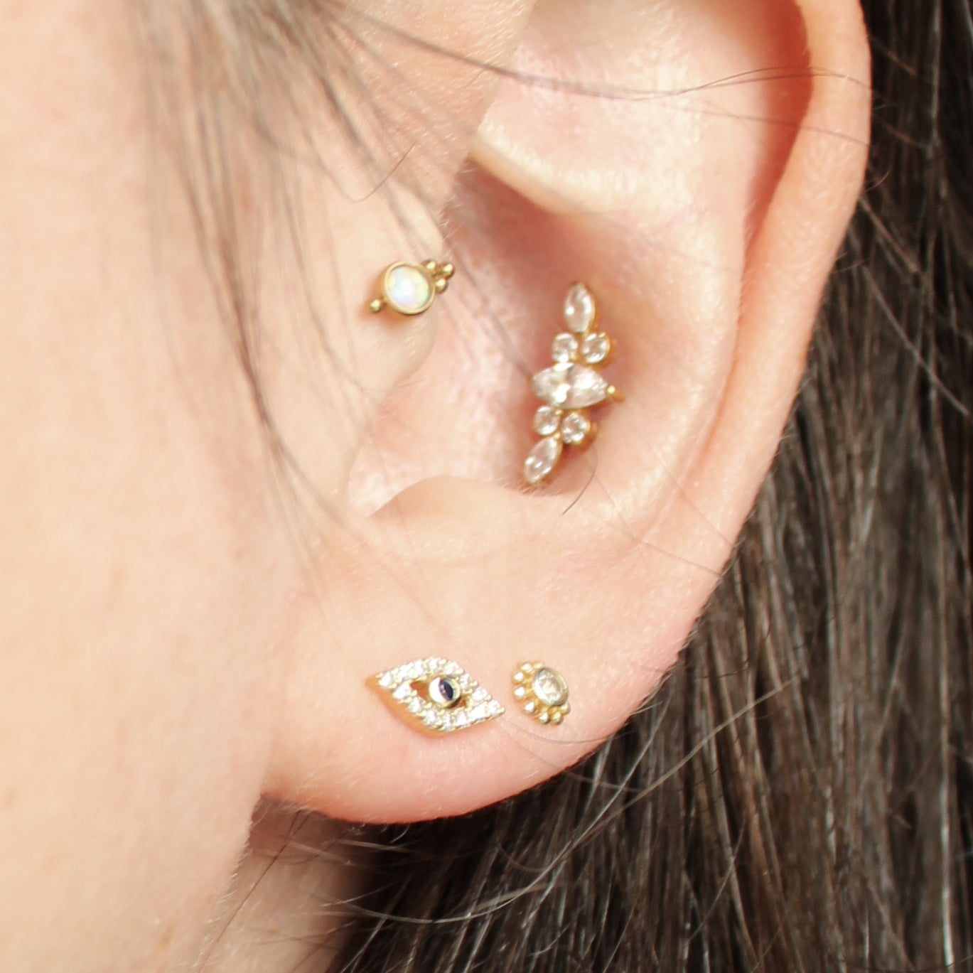 Clous d'oreilles Bia