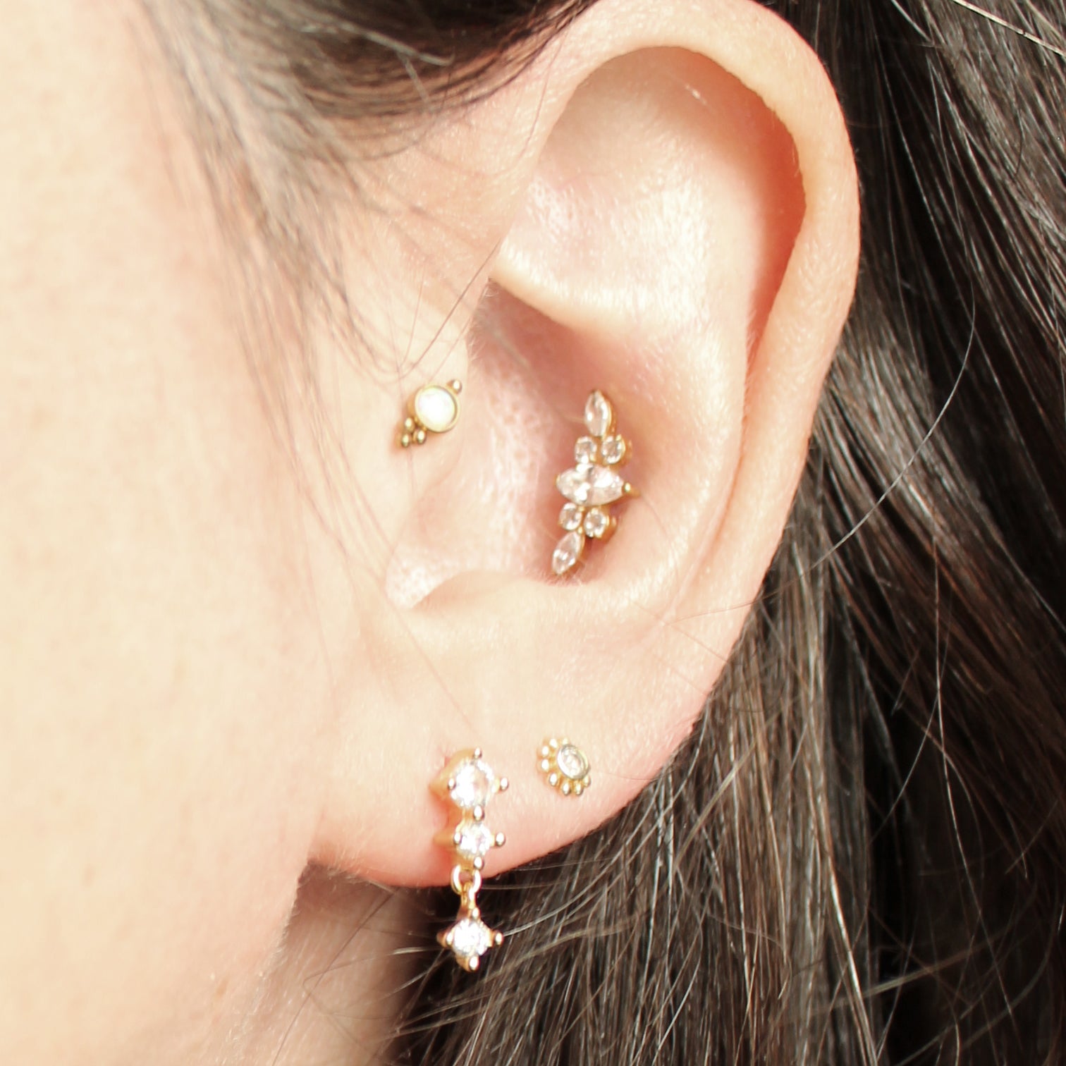 Clous d'oreilles Ananke