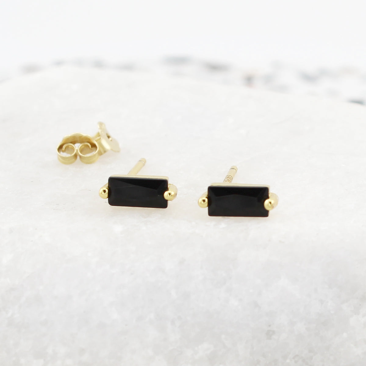 Clous d'oreilles Tethys