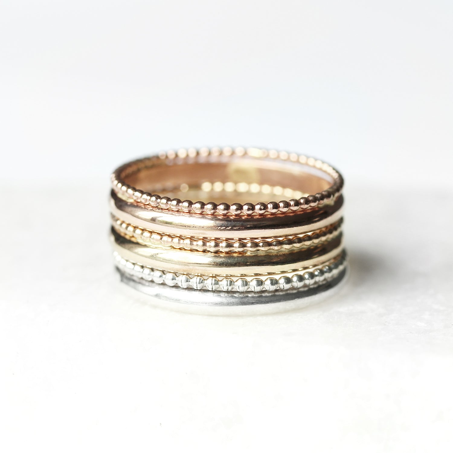 Bague couronnée