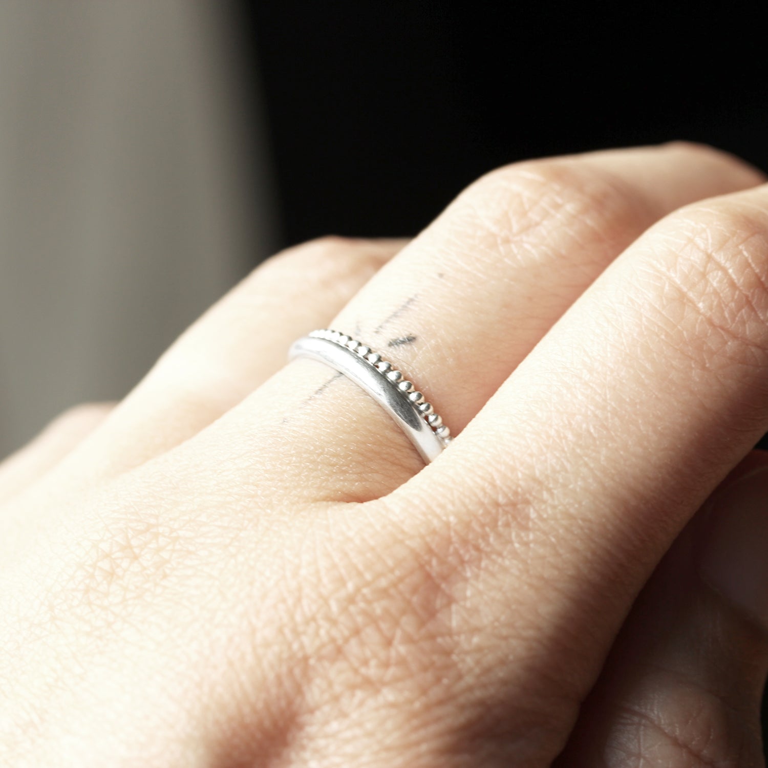 Bague couronnée