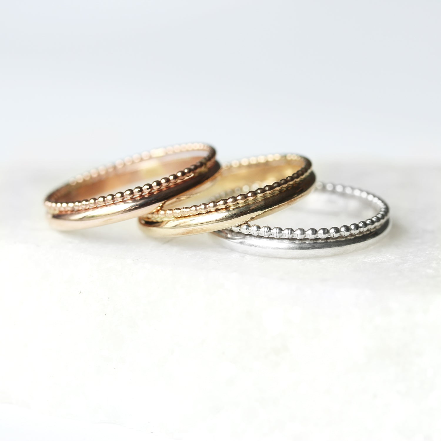 Bague couronnée