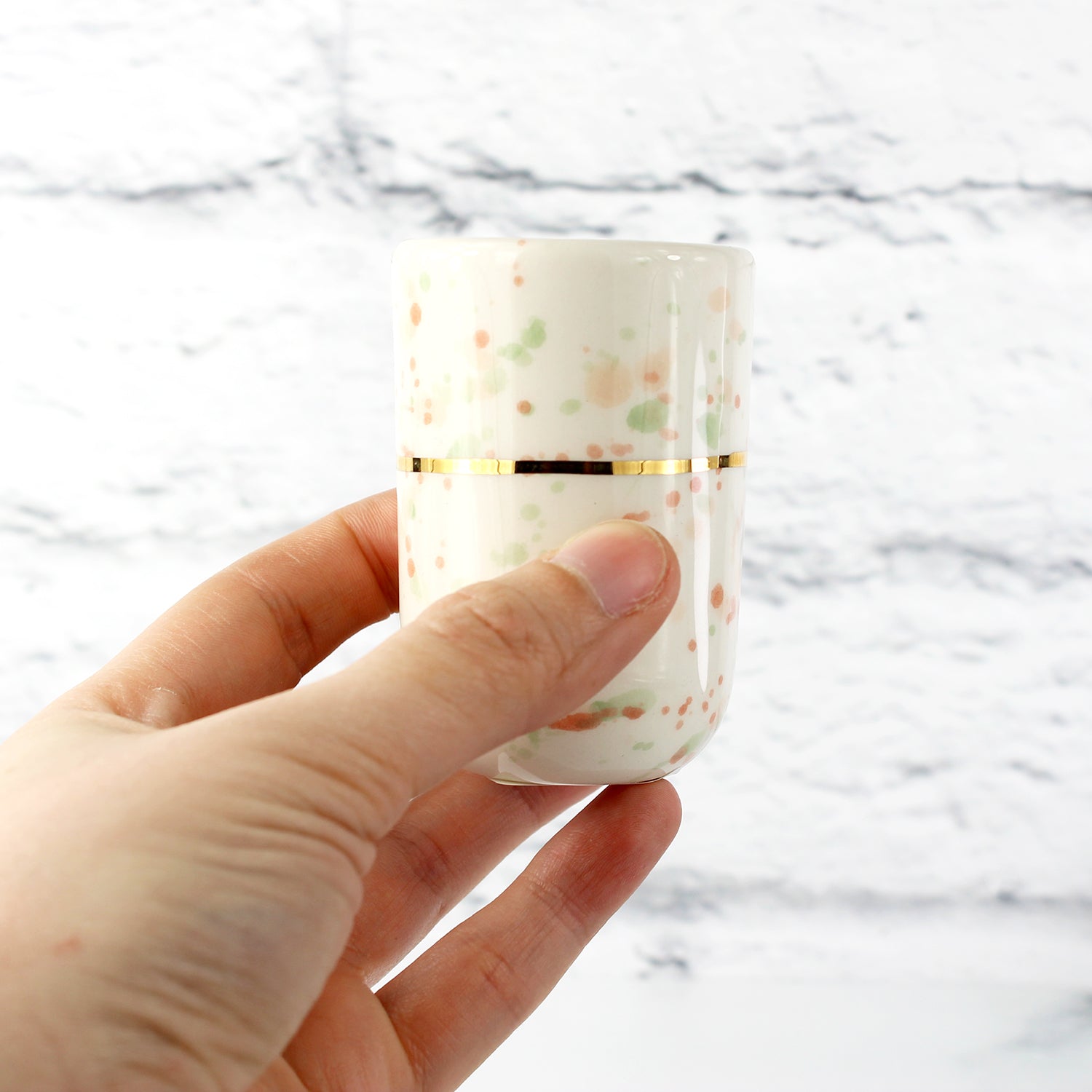 Tasse à espresso rose et jaune