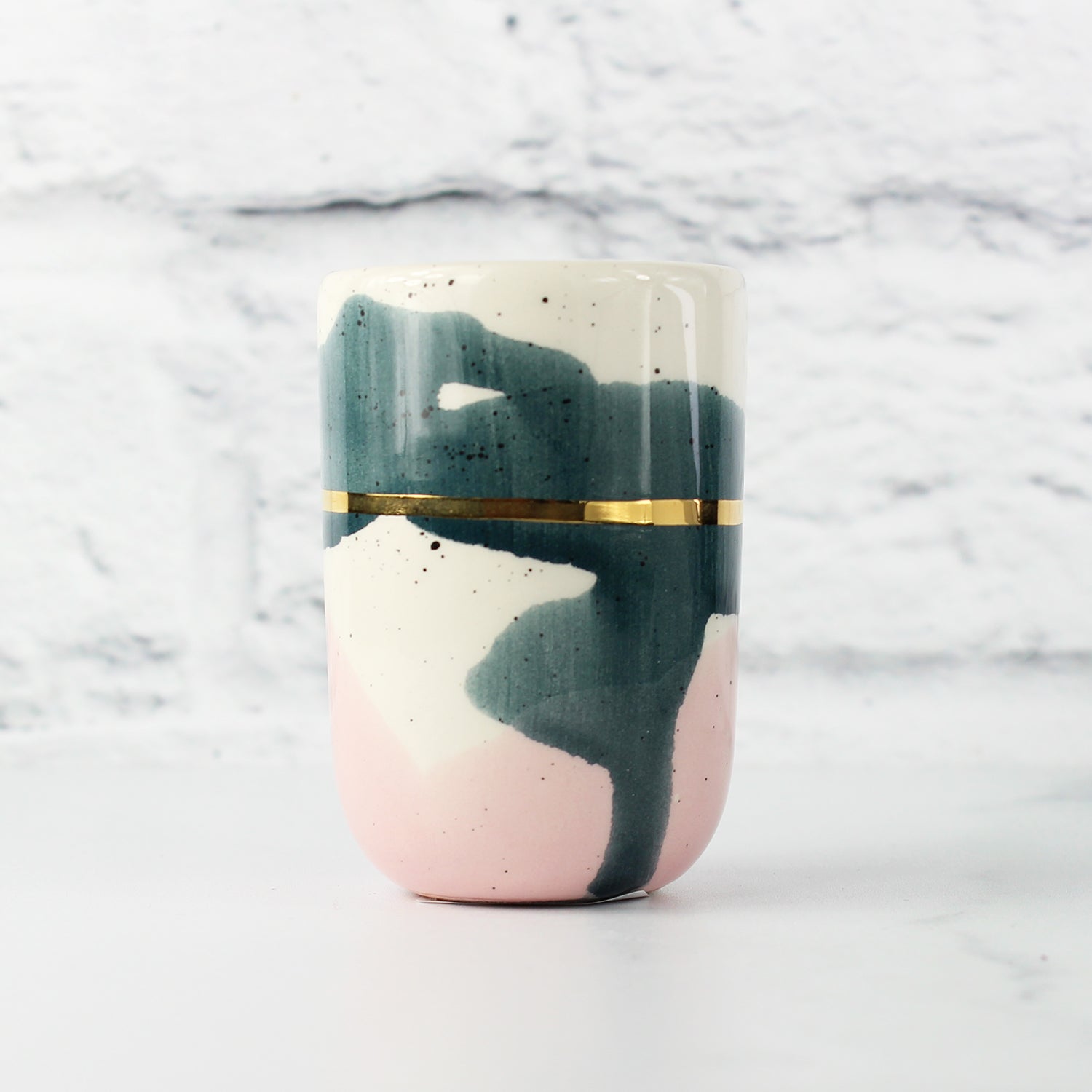 Tasse à espresso rose et vert foncé